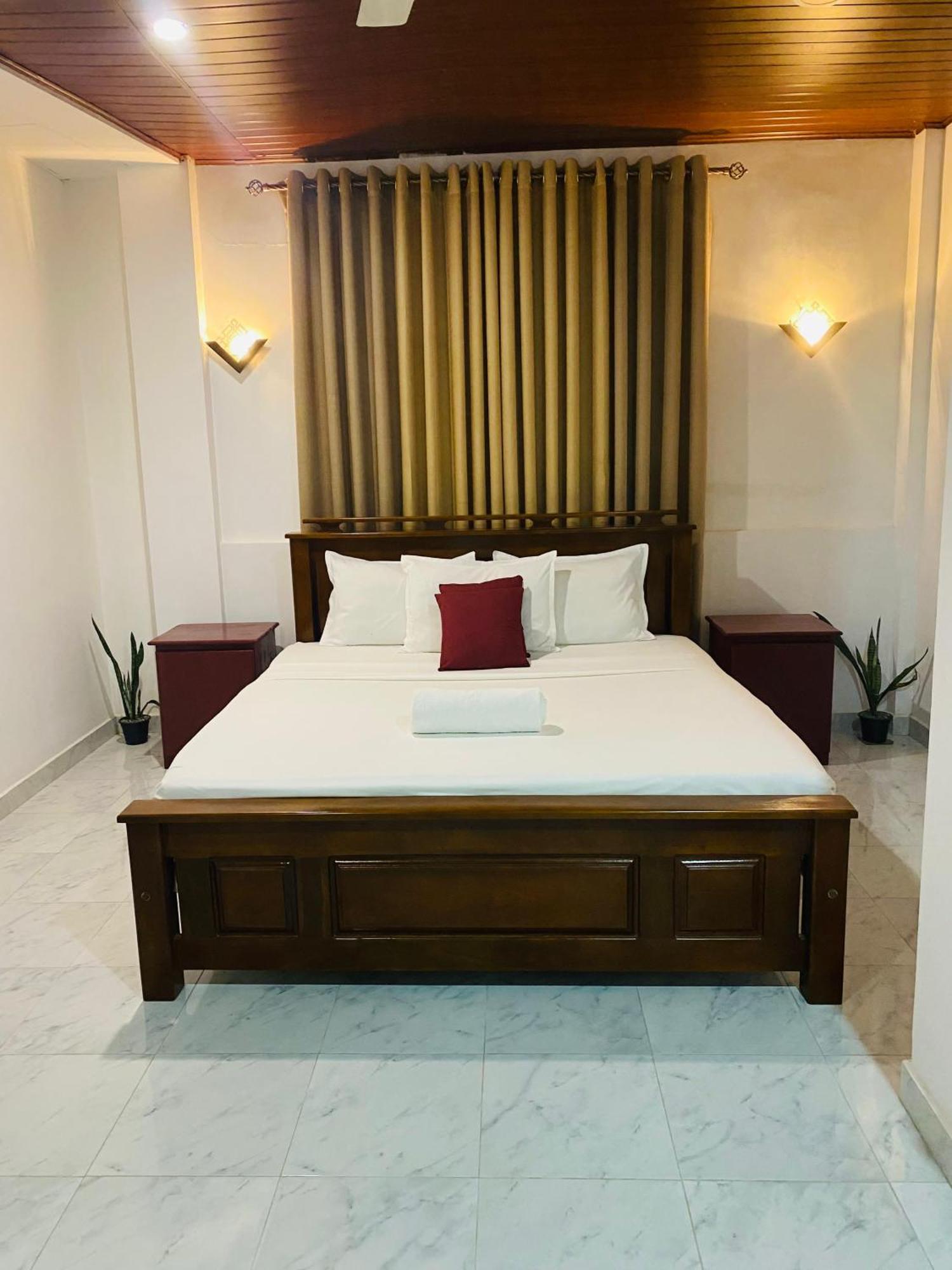 Enara Luxury Stay Katugastota Ngoại thất bức ảnh